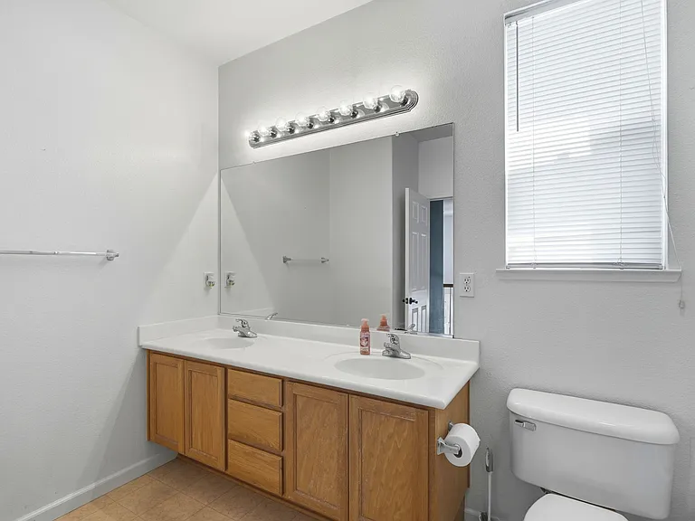 871 Larkspur Ln — Photo 20