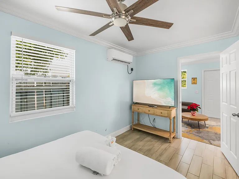629 N F St #B — Photo 8