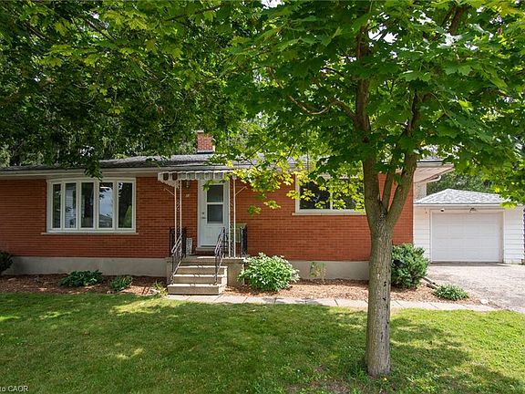 2nd image of 13 Lewis St