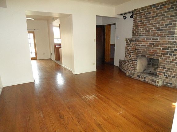 2nd image of 1316 W Rosemont Ave APT 2