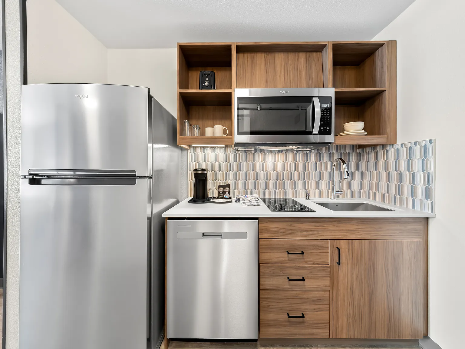 Studio, 450 sqft, $2,340 — Photo 2