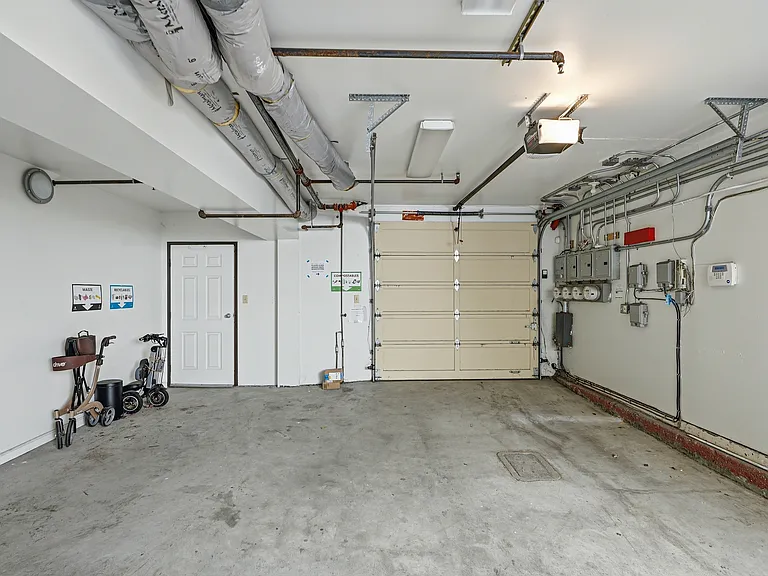 1818 Taylor St — Photo 36