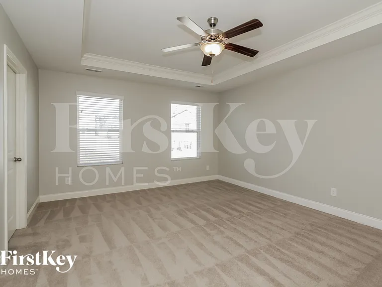 9324 Sloan Forest Dr — Photo 9