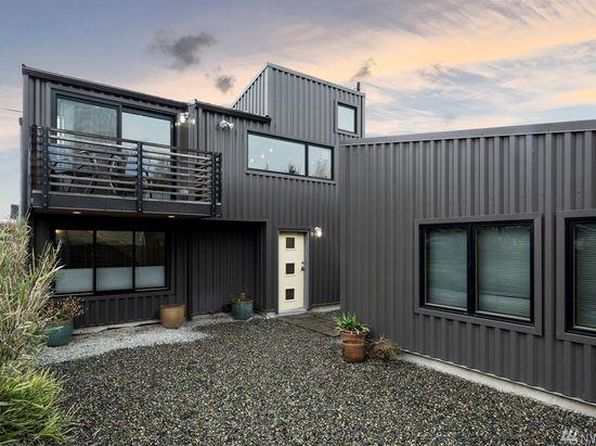 1226 S Cloverdale St #A