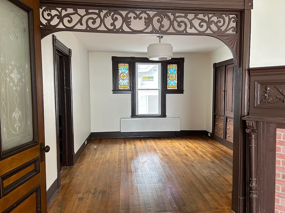 30 Lincoln Ave #A