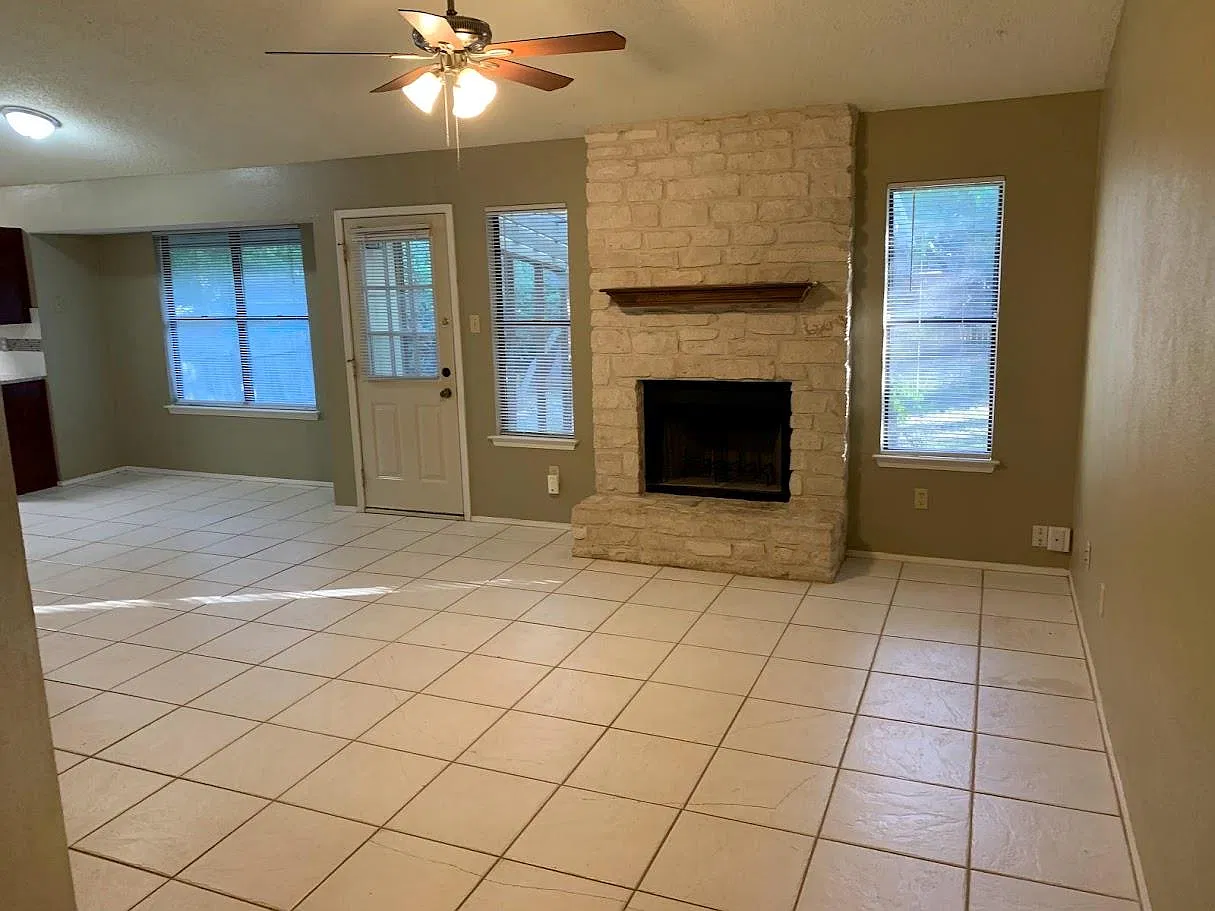 2 bed, 1.0 bath, 892 sqft, $1,625 — Photo 4