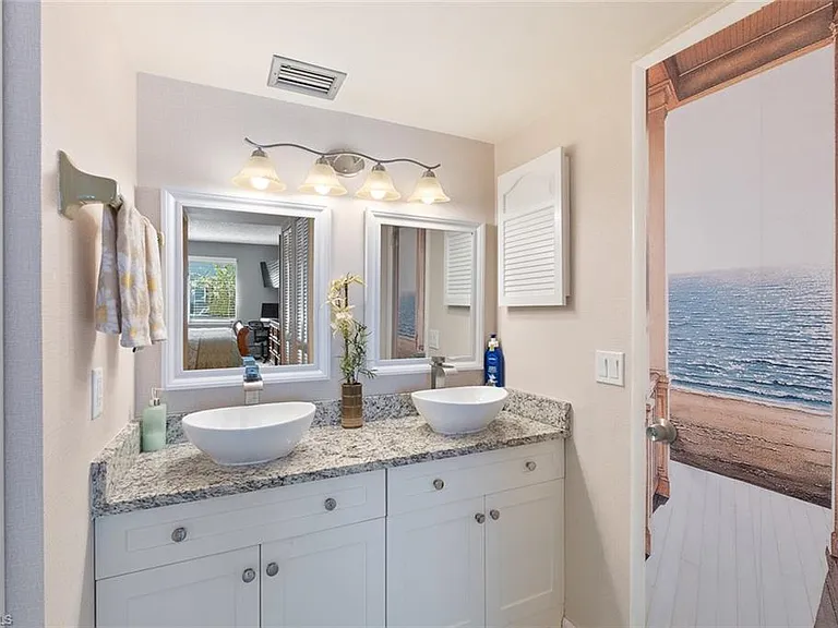 240 Palm Dr #48-1 — Photo 11