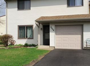 2508 Lotus Ln, Crest Hill, IL 60403