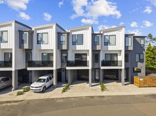 280 NW Huckleberry St #6, Waldport, OR