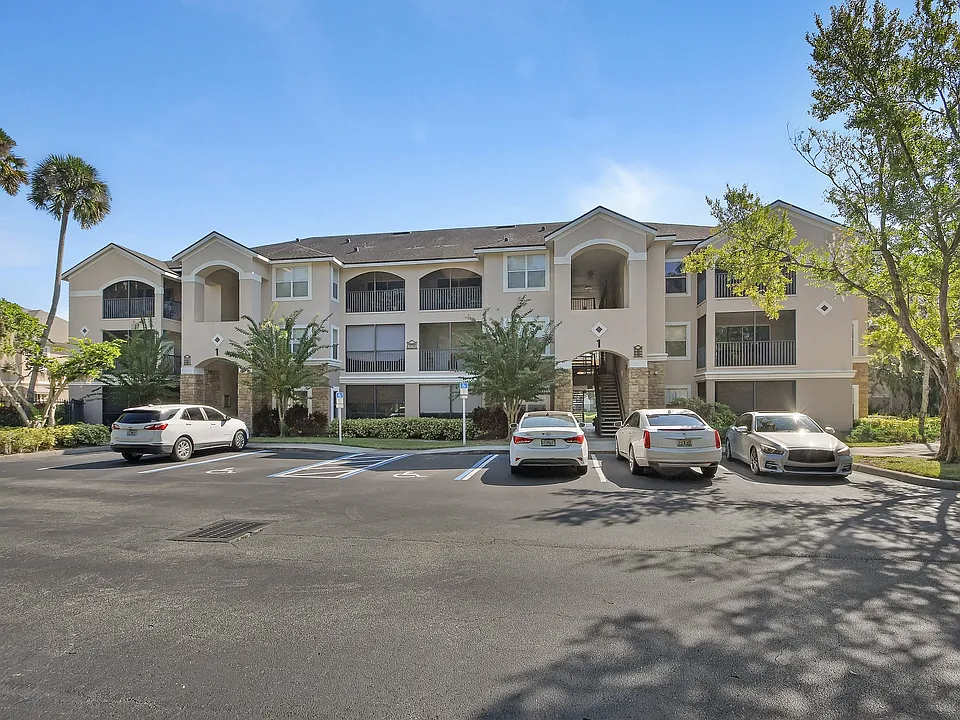 940 Village Trl #1-307