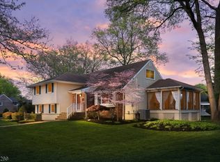 38 Genesee Trail, Westfield Town, NJ 07090