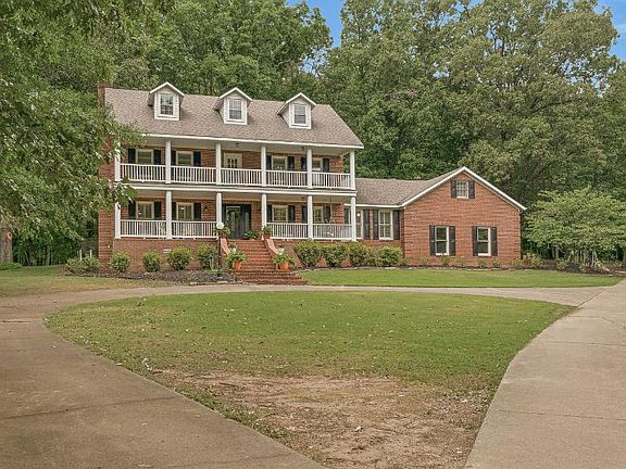 3rd image of 4121 Damron Dr