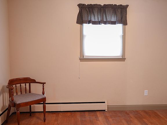 3rd image of 3503 Sunset Dr