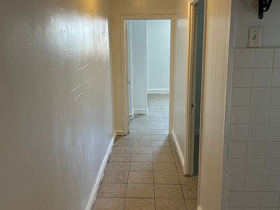 5th image of 1515 Dickinson St