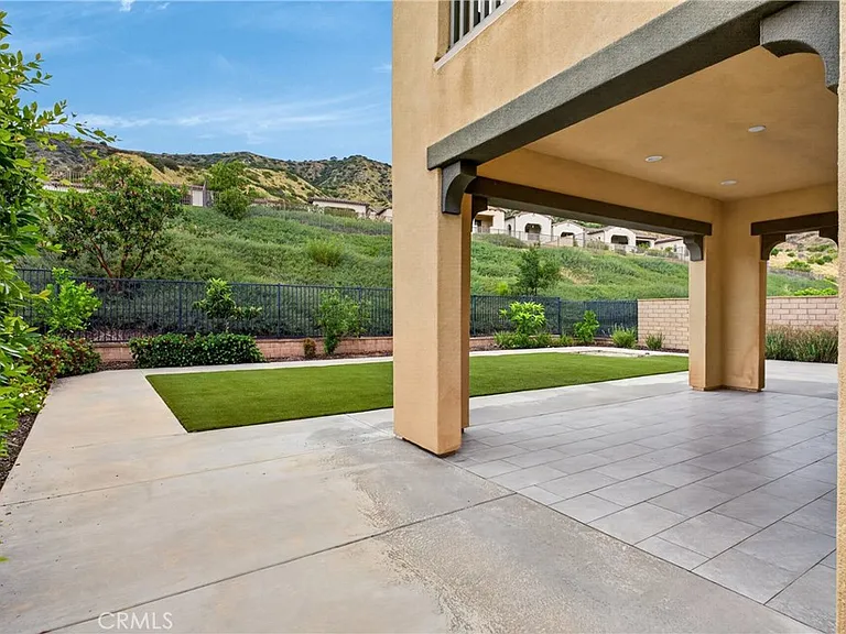 755 E Orange Blossom Way — Photo 68