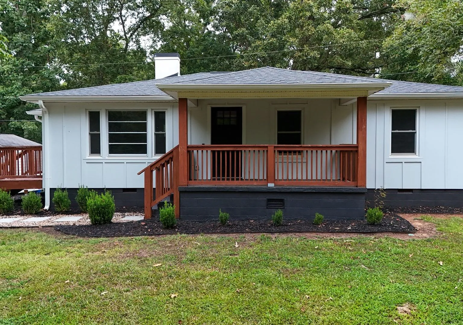 3 Bedroom Home in Anderson — Photo 1