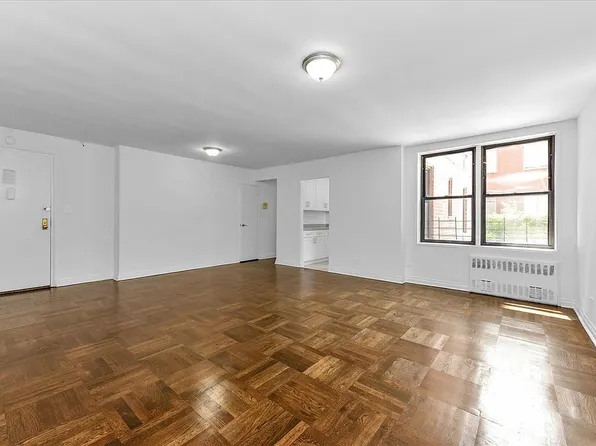 10-40 Neilson St #1H, Queens, NY 11691