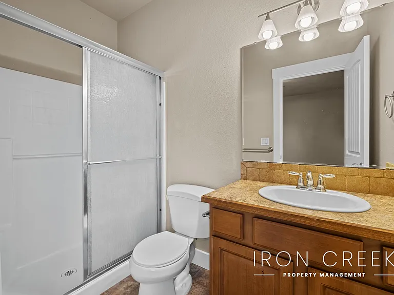 10709 W Wasdale Dr — Photo 9