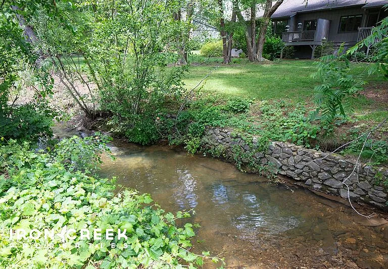 515 Crowfields Ln — Photo 30