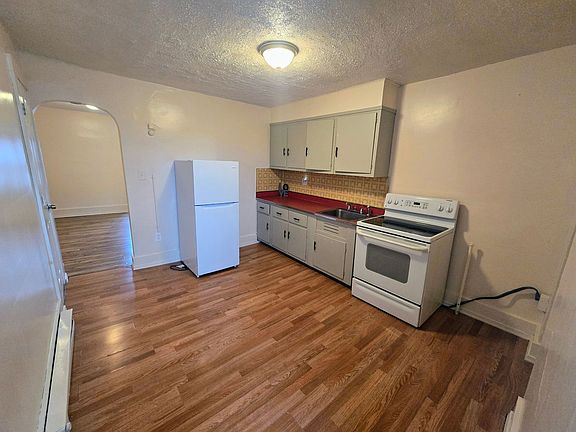 3rd image of 1114 W Linden St