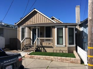 222 19th St, Pacific Grove, CA 93950