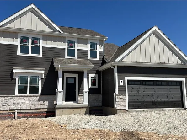 W149N11878 Red Holly DRIVE, Germantown, WI 53022