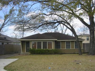 4622 Willow St, Bellaire, TX, 77401