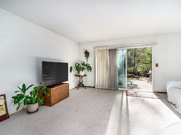 2nd image of 16533 Creekside Dr