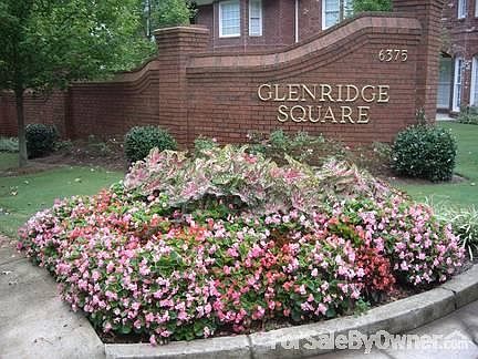 Entrance
						:
						FABULOUS LOCATION near Perimeter and GA400, 30 minutes to airport /downtown