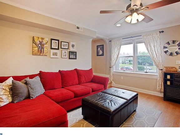4th image of 3311 Oakmont St