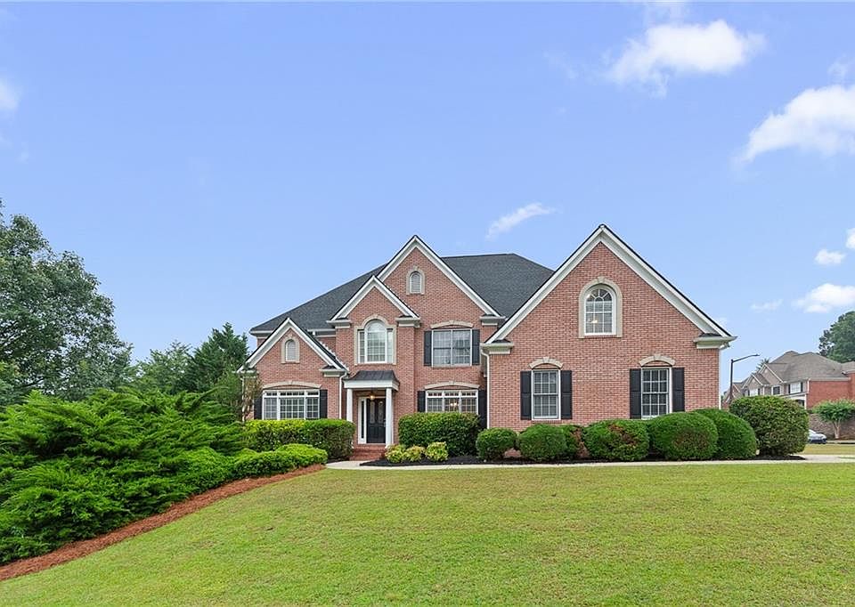 1st image of 3001 Woodbridge Ln