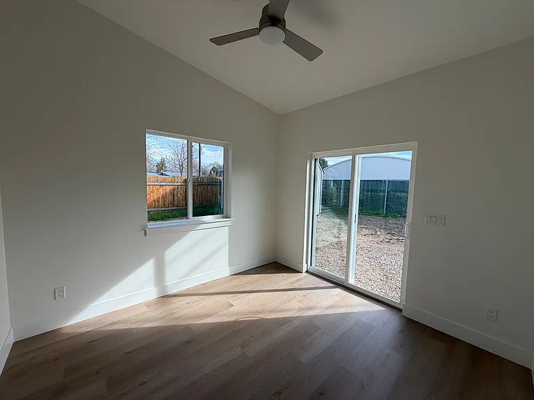 1410 S Newell St #100 — Photo 6