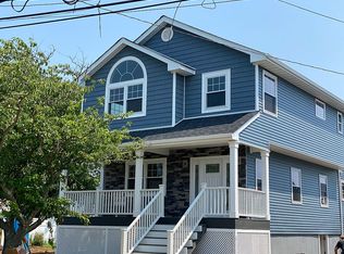71 E Neptune Ave, Lindenhurst, NY 11757