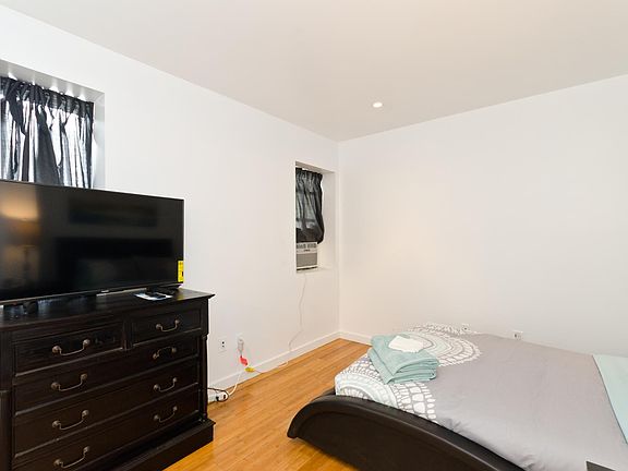 2nd image of 202 Bicknell Ave APT 9