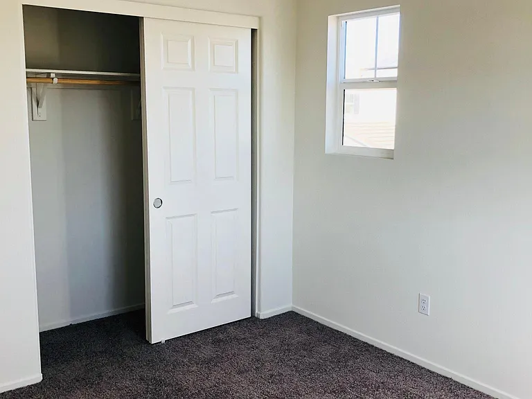 2897 E La Avenida Dr — Photo 28