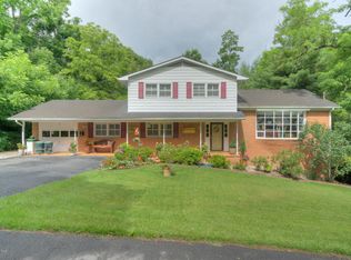 310 7th Ave, Radford, VA 24141