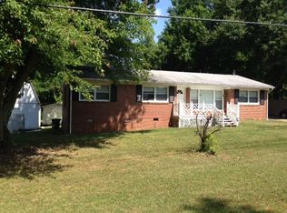 2912 Fairway Dr, Raleigh, NC 27603