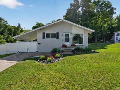 852 Manor Dr, Milford, MI, 48381