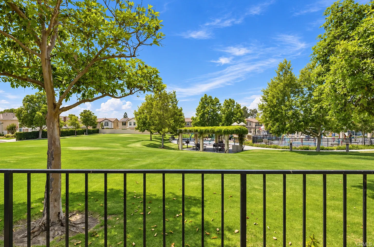4 bed, 2.5 bath, 1946 sqft, $5,700 — Photo 3