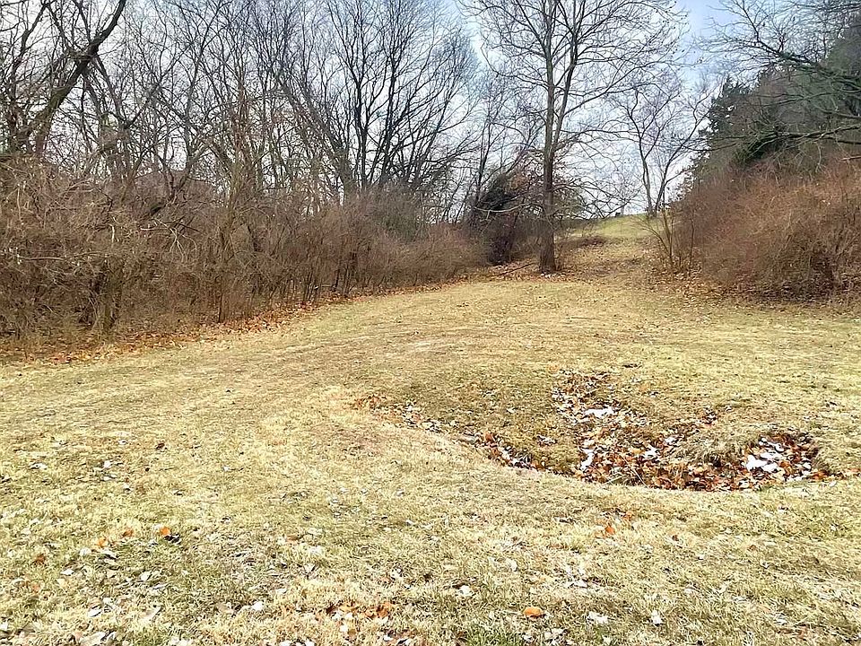 1st image of 1943 Beaver Lake Blvd