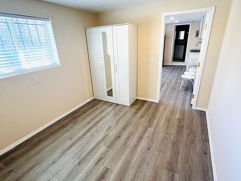 1343 W Norberry St #B — Photo 5