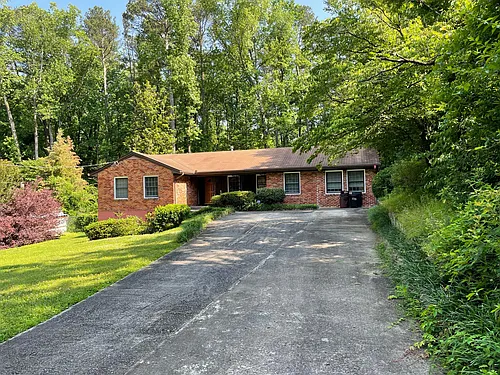 1128 McConnell Dr Photo 1