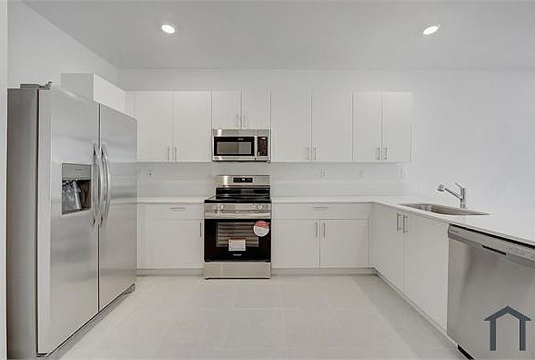 1st image of 2456 SE 29th St #2456