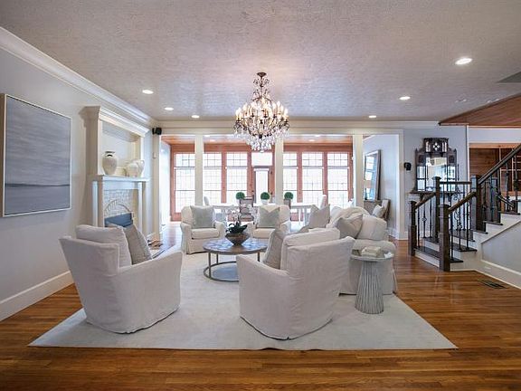 4th image of 106 Creekwood Dr