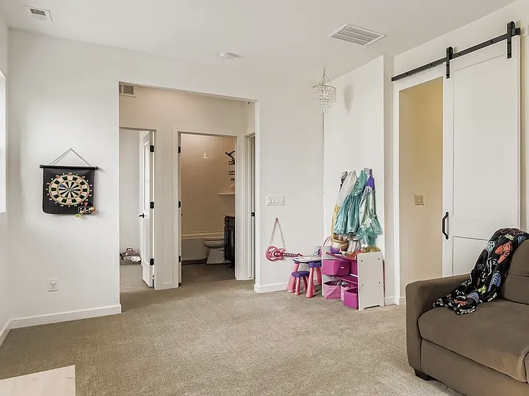 9022 Moondance Dr — Photo 20
