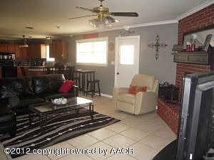 3rd image of 1707 Creekmere Dr