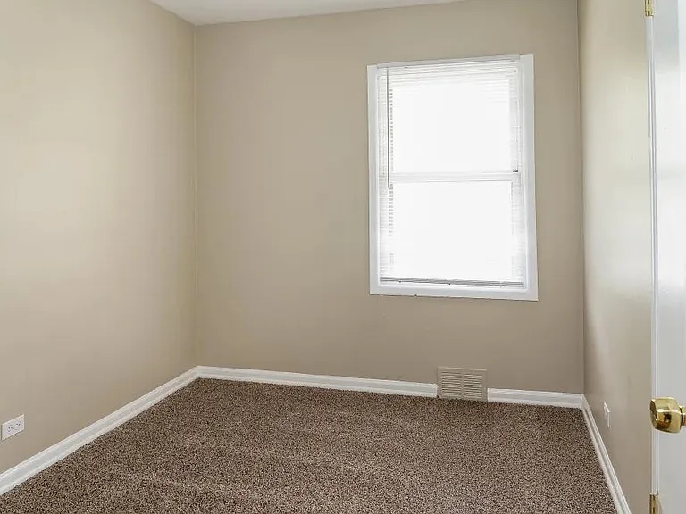 320 S Yale Ave — Photo 6