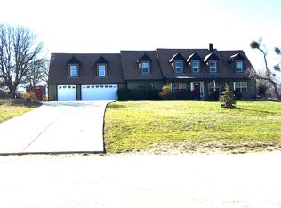 22571 Camp Dr, Tehachapi, CA 93561