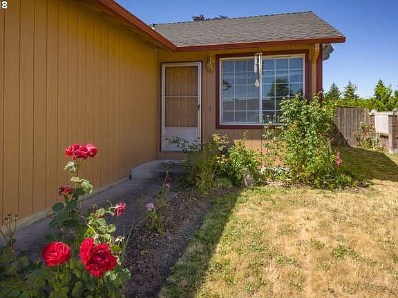 2nd image of 13810 NE 91st St