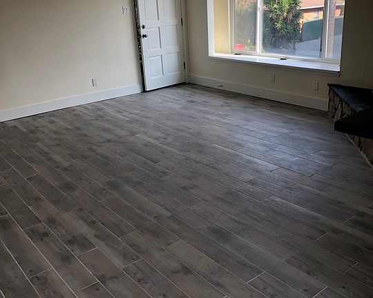 4th image of 1049 Larch St APT 3
